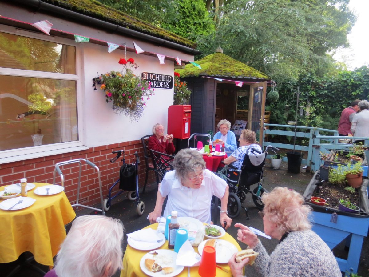 resident-and-staff-bbq-birchfield-care-home