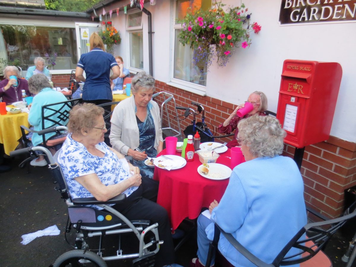 resident-and-staff-bbq-birchfield-care-home